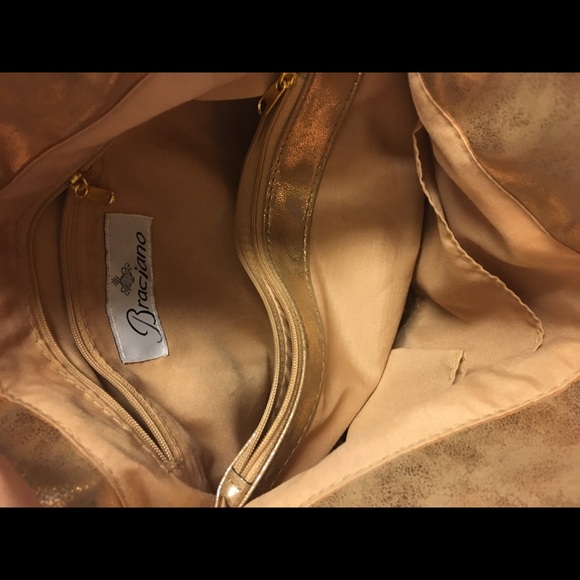 Purse with Gold Metal - Picture 8 of 10